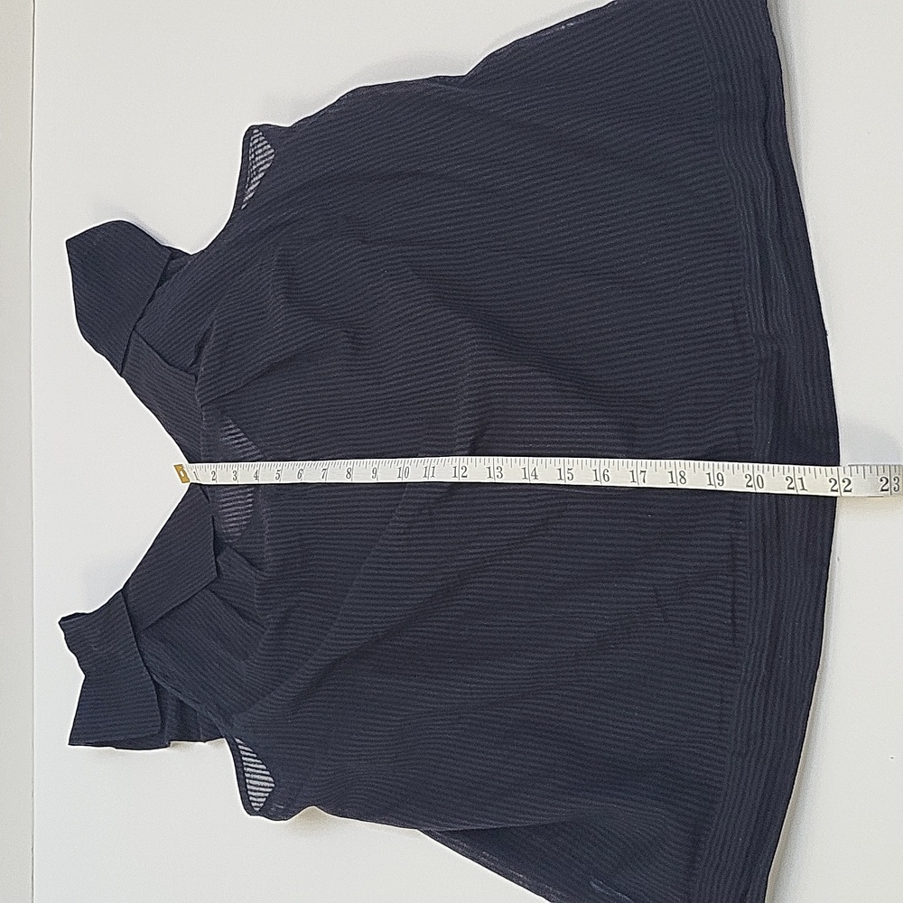 BCBG MaxAzria Ruffle Collar blouse - Picture 13 of 14